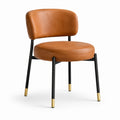 Silla de cuero sintético marrón con patas de metal negro y detalles dorados